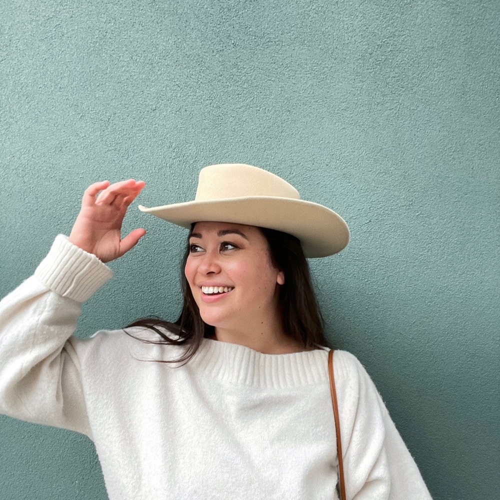 Meet your Posher, Leilani